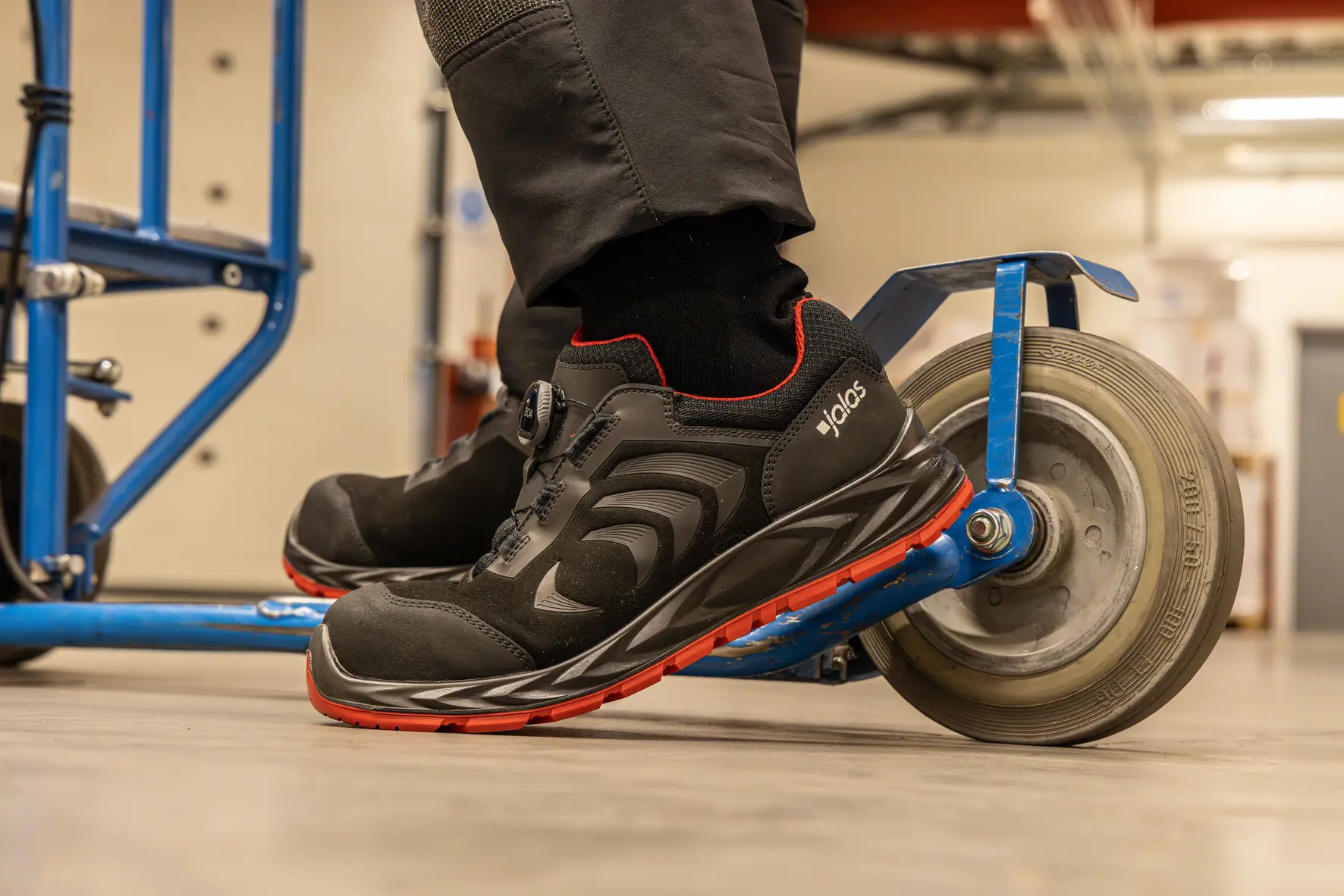 ei 1065 1 JALAS Flex 1065 Safety Shoe - Metal-free shoe with BOA Fit - Image 4